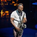 Daniel Lévi Instagram - Merci à toi mon ami Ryan Kilgore d’avoir traversé l’océan pour honorer Daniel et fait raisonner sa musique au son de ton sax 🎷 Tu es un musicien et un homme exceptionnel 🙏🏻❤️ Merci du fond du cœur et ce n’est que le début de l’aventure… 🎶😘 Théâtre Mogador