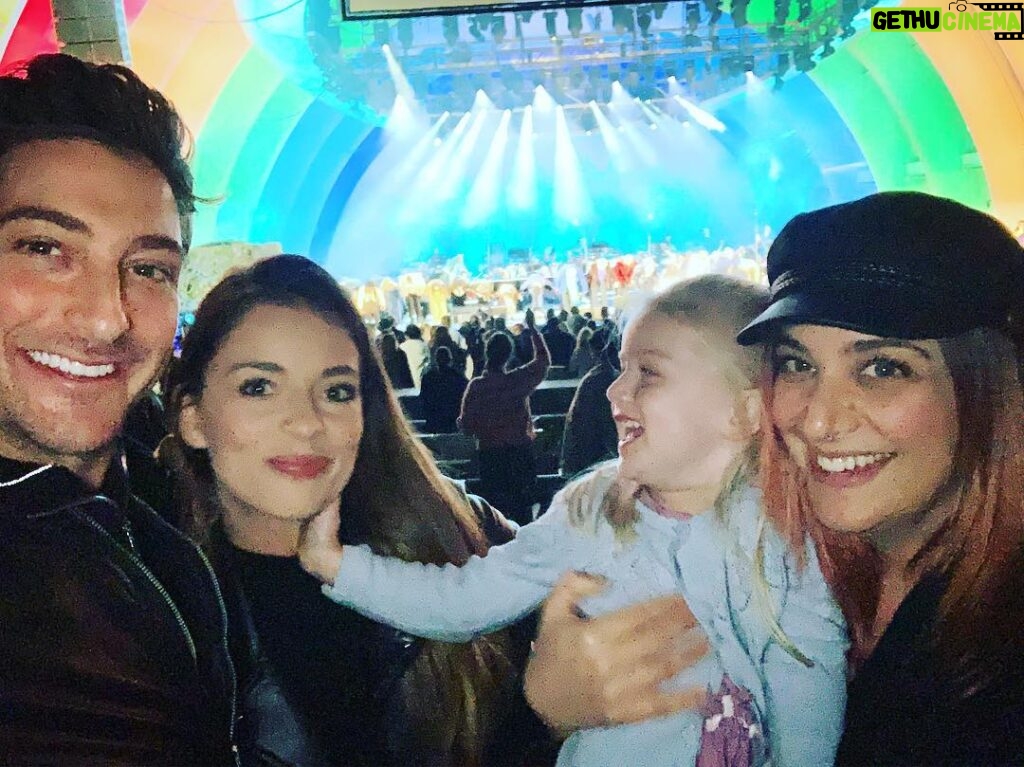 Daniel Lissing Instagram - We had an amazing time hosting my beautiful sister @tamaralissing_murphygozzard and the cutest little girl in the world, Charlie!! So much fun and love! #family @jegdiva