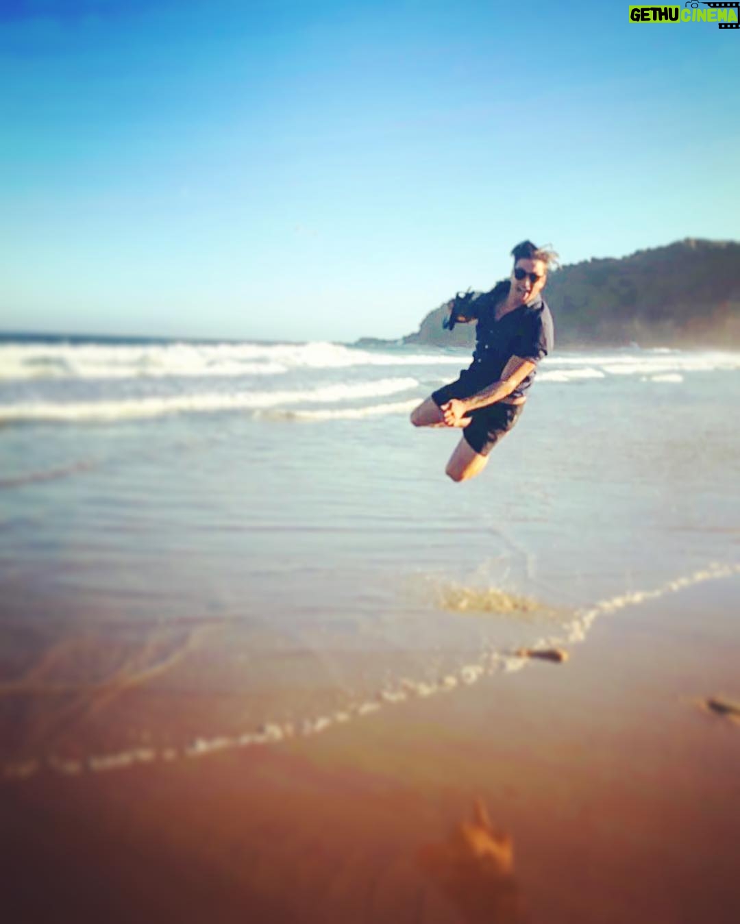 Daniel Lissing - 26.1K Likes - It was so great to be back in Australia. Thank for making this trip a very special one 🇦🇺 #loveyouall #friendsandfamily