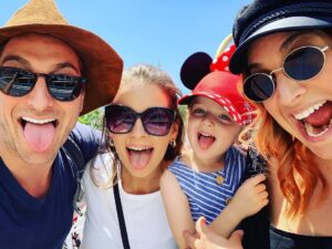 Daniel Lissing Instagram - We had an amazing time hosting my beautiful sister @tamaralissing_murphygozzard and the cutest little girl in the world, Charlie!! So much fun and love! #family @jegdiva