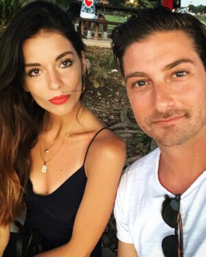Daniel Lissing Instagram - It was so great to be back in Australia. Thank for making this trip a very special one 🇦🇺 #loveyouall #friendsandfamily