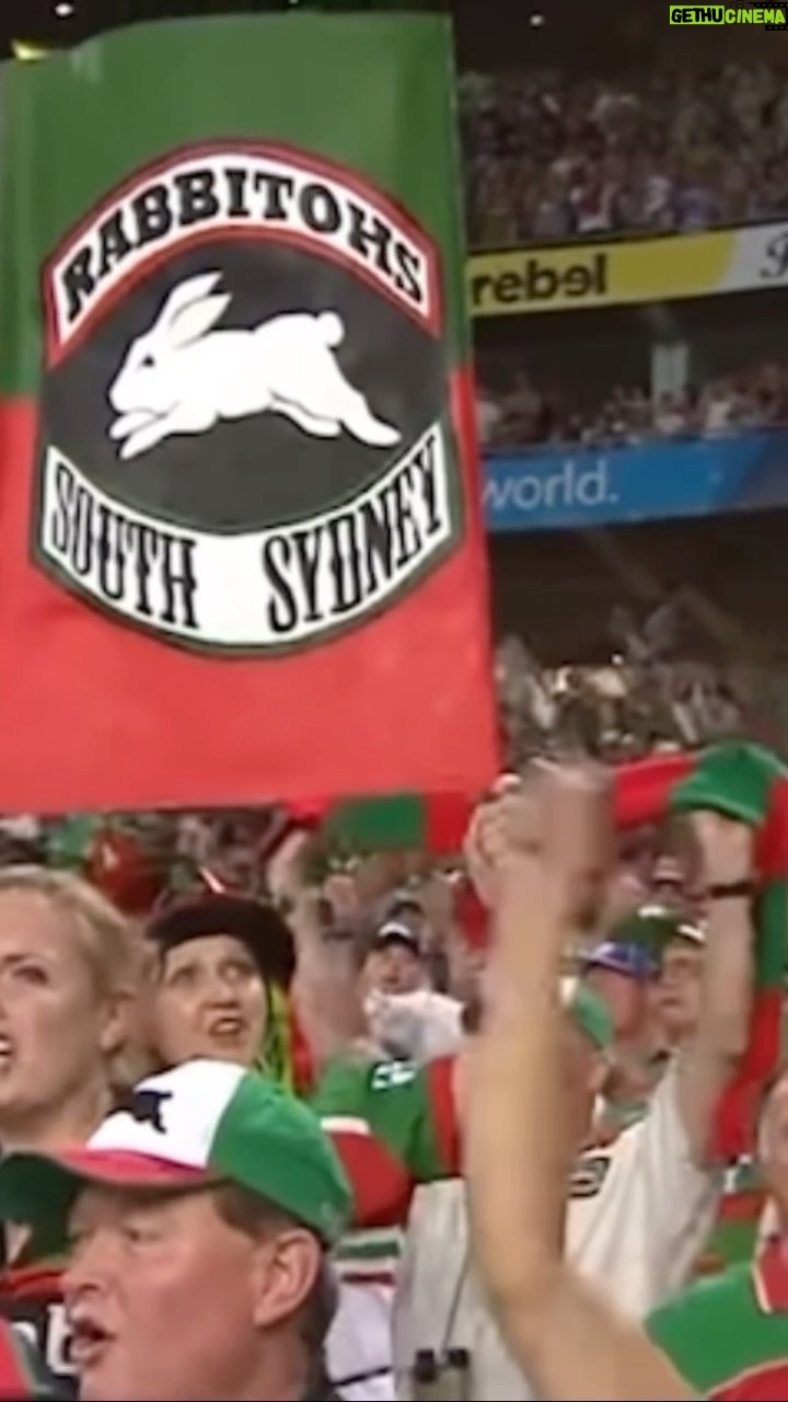 Daniel Lissing Instagram - I’ve been a fan of the mighty @ssfcrabbitohs all my life and wanted to give something back to this great @nrl club… so I wrote a song! RABBITOHS ❤️💚❤️💚 #sstid #linkinbio