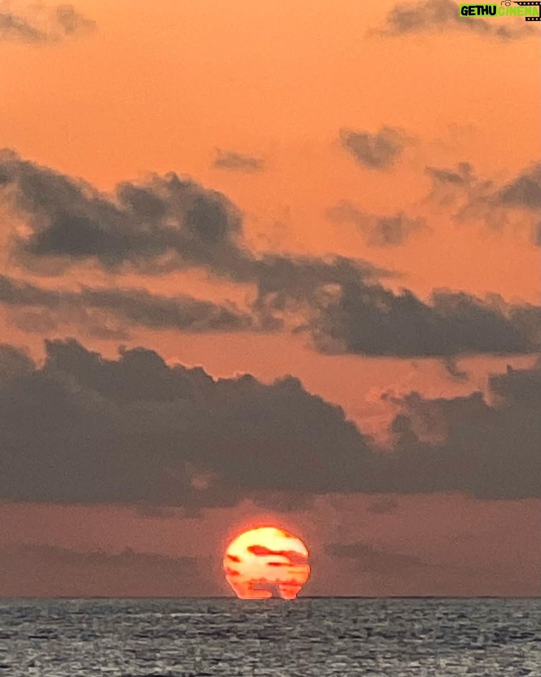 Daniel Lissing Instagram - Happy 30th birthday my wife! May all your dreams come true. All my love always ❤️❤️❤️❤️😘😘😘😘 @jegdiva VELASSARU MALDIVES