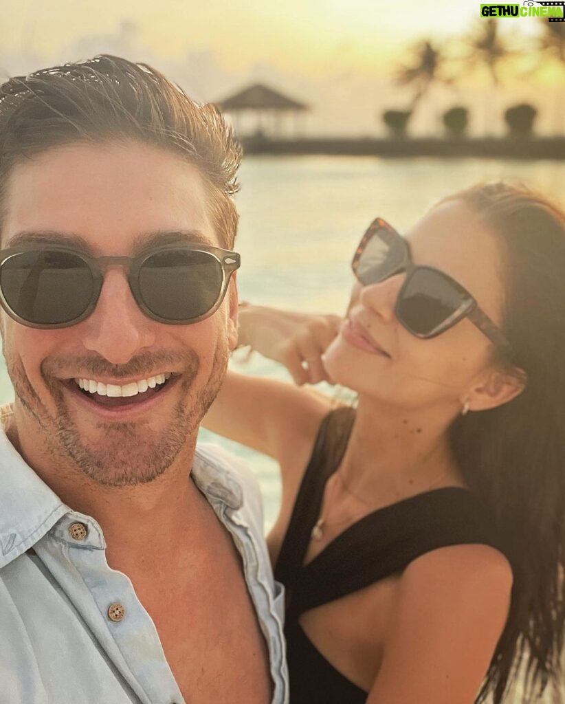 Daniel Lissing Instagram - Happy 30th birthday my wife! May all your dreams come true. All my love always ❤❤❤❤😘😘😘😘 @jegdiva VELASSARU MALDIVES
