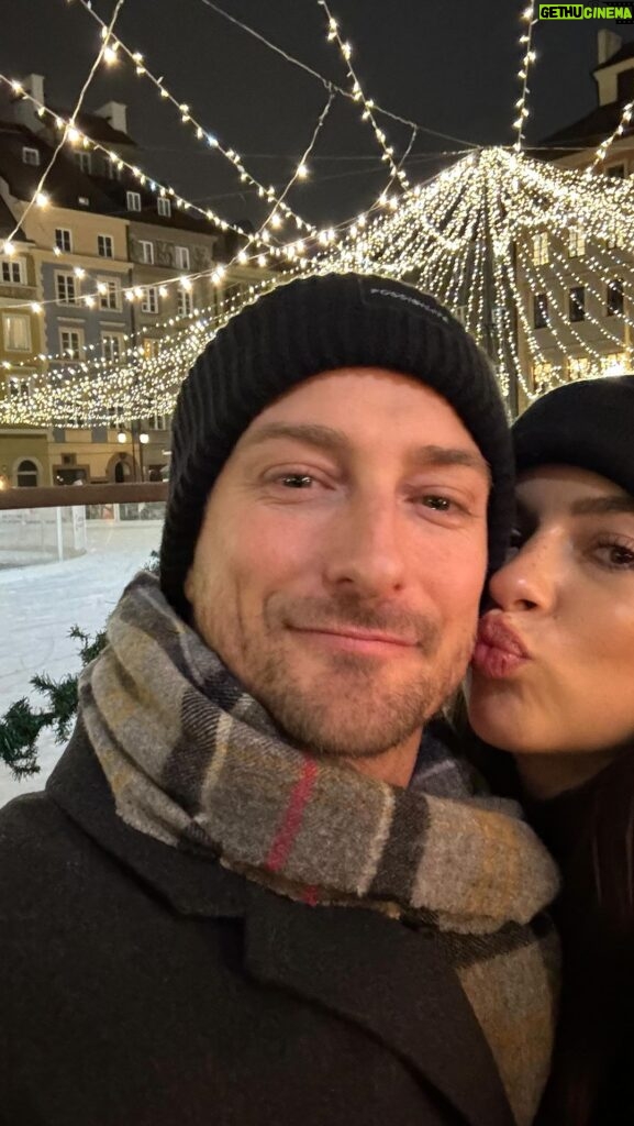 Daniel Lissing Instagram - Merry Christmas 🎄🎁 ❤🙏🏼 Poland