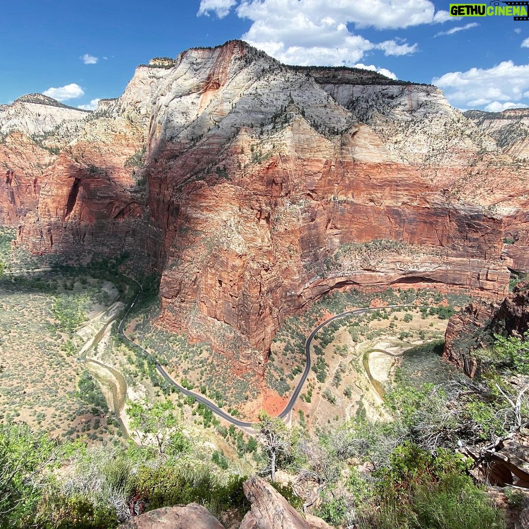 Daniel Lissing - 24.2K Likes - I had an amazing trip with my mate @5eigenthaler to @zionnps ... The pictures don’t do this beautiful place in the world justice... but you get the idea 😉