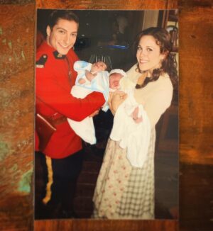 Daniel Lissing Instagram - Me and @erinkrakow all the way back in season one of @wcth_tv on @hallmarkchannel #flashbackfriday #fbf #hearties #2013