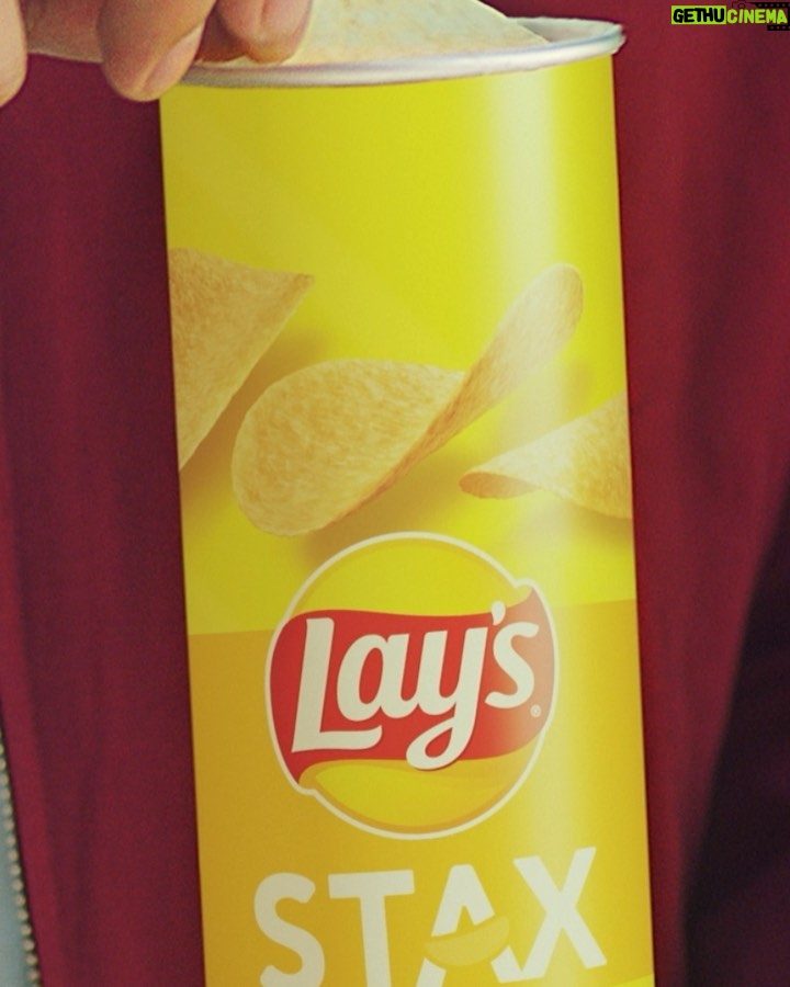 Daniel Padilla - 269.5K Likes - Sa sobrang #DeliciouslyDistracting ng crunchtastic #LaysStax, preno muna sa laro! 🤣
@laysphilippine