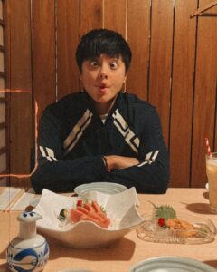 Daniel Padilla Instagram - My favorite day with my favorite person at our favorite restaurant. Sundate well spent! My heart (and tummy) is full! 🖤