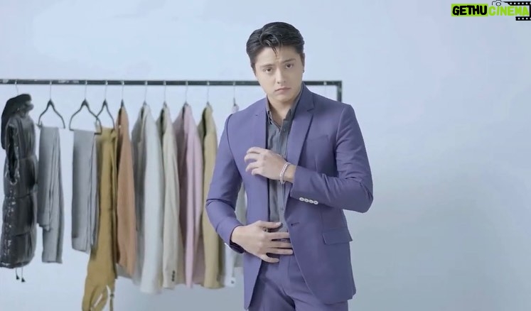 Daniel Padilla Instagram - Matagal po naming pinaghahandaan itong launch na 'to! Say hello to Love K-glow’s #OpPadilla! Watch the full video in their page @lovekglowofficial You can now buy my favorite Collagen Bright Whitening soap online! Visit their page @lovekglowofficial and purchase the soap at: bit.ly/3ydG5lg #LoveKglow #Oppadilla #WhitensIn5Days