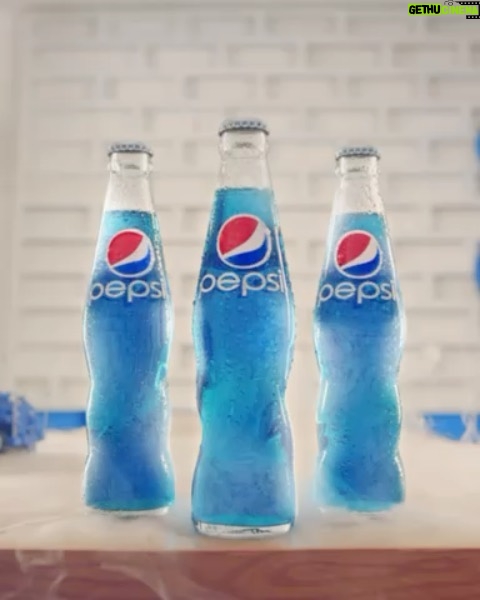 Daniel Padilla Instagram - Paborito ko talagang almusal yung mga silog. Nakakagutom! Subukan niyo hanapin yung iba kong paboritong Filipino food dito! tapos kain tayo kasama ang Pepsi Blue! Meron na sa suking tindahan 😉 @pepsiphilippines #PambansangPepsi #ParaSaPinoy