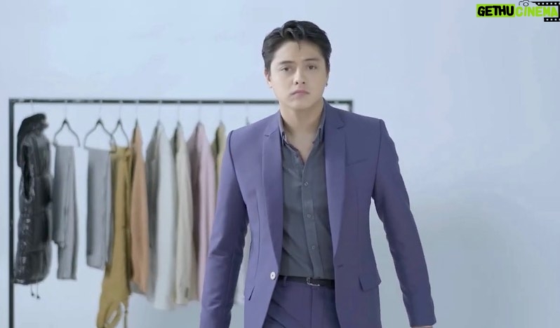 Daniel Padilla Instagram - Matagal po naming pinaghahandaan itong launch na 'to! Say hello to Love K-glow’s #OpPadilla! Watch the full video in their page @lovekglowofficial You can now buy my favorite Collagen Bright Whitening soap online! Visit their page @lovekglowofficial and purchase the soap at: bit.ly/3ydG5lg #LoveKglow #Oppadilla #WhitensIn5Days