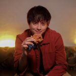 Daniel Padilla Instagram – Legendary cravings unlocked: #KFCDoubleDownIsBack! Indulge in the all-meat wonder, no bun needed. Hurry, Limited time only! #LegendsEatLegends 👌