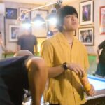 Daniel Padilla Instagram - Sa sobrang #DeliciouslyDistracting ng crunchtastic #LaysStax, preno muna sa laro! 🤣 @laysphilippine