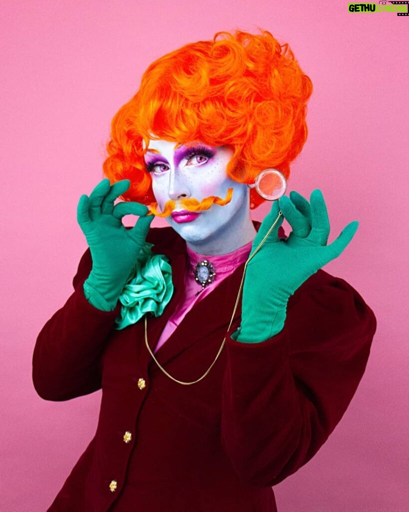 Daniel Wallace Instagram - A final one for the trio!Had a (snow)ball creating these images with @florencias_wigs and @faketrashstudio for @florencias_wigs new tasche and wig line for the winter! Look at me being an effeminate queer Victorian gent wearing his #Greencarnation with #pride #pink #orange #dragqueen #Manchesterqueen #manchesterking #genderfuck #genderplay #Drag #Winter Islington Mill