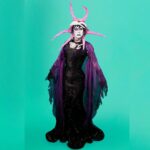 Daniel Wallace Instagram – And the full lewk….
Wearing custom animatronic moving headpiece by @el_samu.obj
Painted by @colette_fishlock
Outfit by @lizziebiscuits 
Snapped by @faketrashstudio Islington Mill