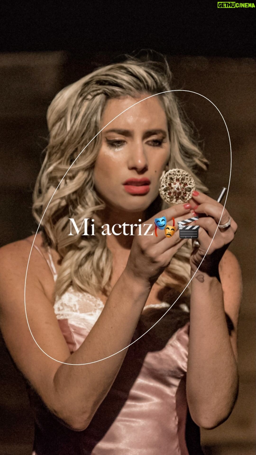 Daniela Pantano - 6.3K Likes - 🎬🎭 un poco de mi actriz 🎬🎭
Se vienen proyectos tan lindos y esperados que no puedo estar mas feliz ❤️💫✨
