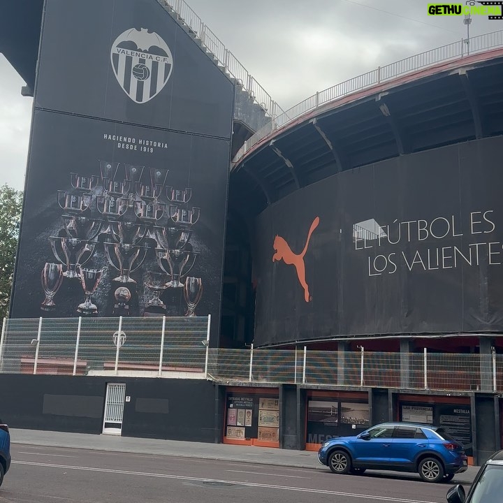Daniela Pantano - 3.6K Likes - 🇪🇸Dump Madrid 🇪🇸Termina un viaje increíble para mi. Por muchas más aventuras, hala Madrid!! 🇪🇸 nos veremos prontito con nuevos proyectos!❤️💫💪
1. Uno de mis lugares preferidos plaza mayor
2. Beboteando en plaza mayor 😂
3. Callao
4. Un resto muy cool ( no recuerdo el plato 😂)
5. Perfectamente imperfecta
6. Ciudad de las artes en Valencia
7. En algún lugar de Valencia 🍎
8. El Mestalla en Valencia
9. La Boqueria en Barcelona
10. El teatro del liceu 🎭