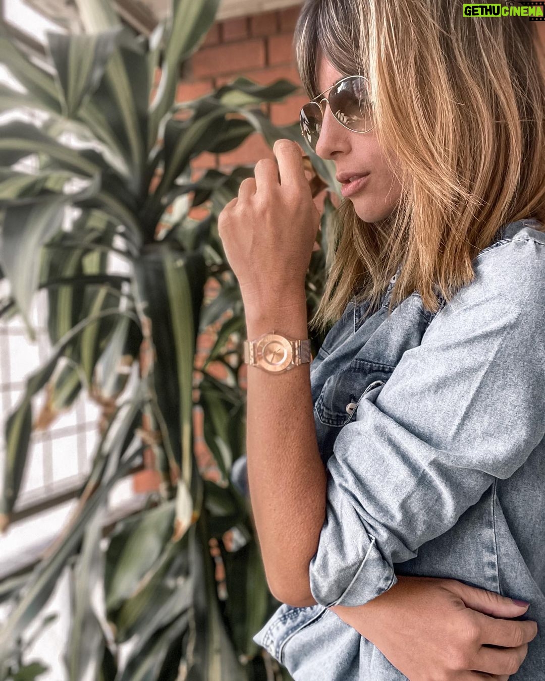 Daniela Pantano Instagram - 💙🩵⌚️ @swatch_ar . . . #swatch #swatches