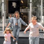 Daniela Pantano Instagram - 💜Finde en Familia 💜 Fuimos a conocer el @dazzlerlaplata y nos encantó ! La vista es espectacular y está cerca de varios lugares para hacer planes con los chicos ! SUper recomendado para un finde diferente en familia ❤️💜🩷 Dazzler by Wyndham La Plata