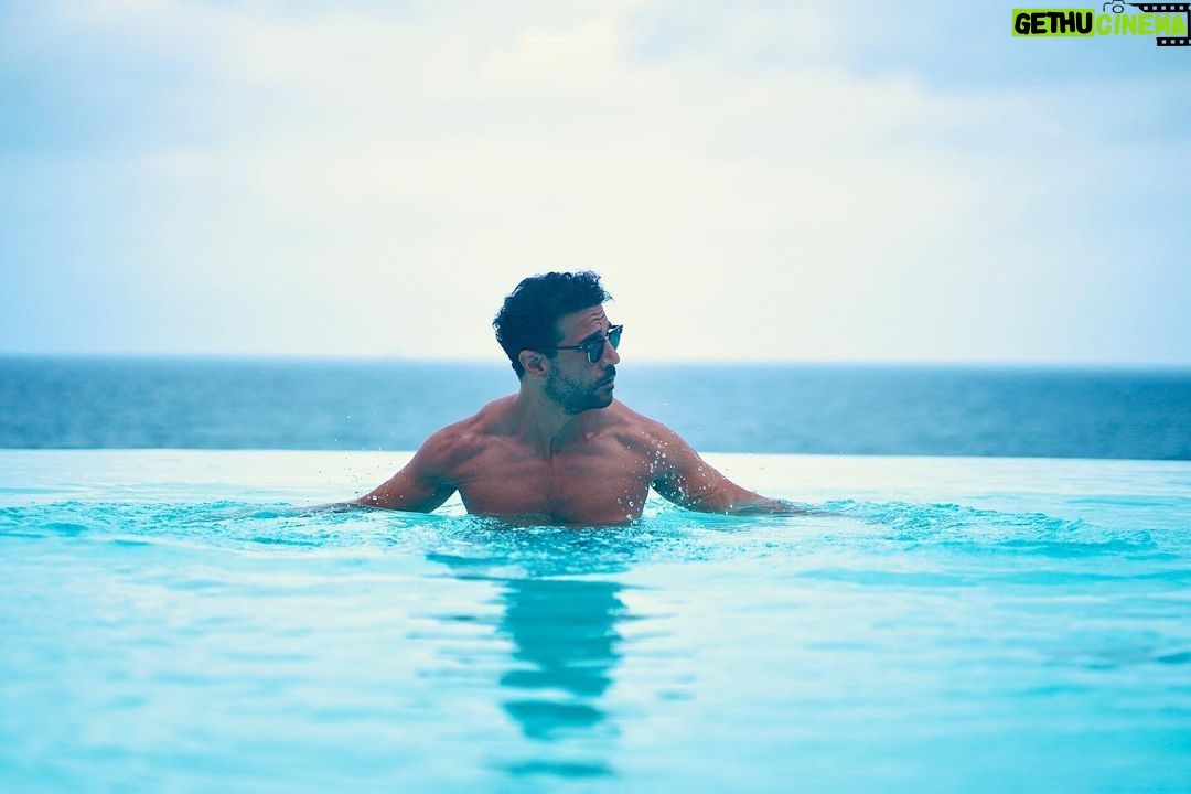 Daniele Rizzo - 420 Likes - Das obligatorisch Pool Fotoshooting von @patrickdollmann 🤪
nach #drehschluss
#italien #portofino #geheimgeheim
#zdf #water