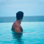 Daniele Rizzo Instagram - Das obligatorisch Pool Fotoshooting von @patrickdollmann 🤪 nach #drehschluss #italien #portofino #geheimgeheim #zdf #water Portofino