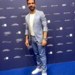 Daniele Rizzo Instagram - DANKE für den schönen und kurzweiligen Abend! @deutscherschauspielpreis Und 11 von 10 möglichen Punkte für Eure „Mamma Mia“ Performance! @nadineheidenreich @hanswernermeyer @christiansengerschauspieler @audi_de @lamaisonvsf Spindler & Klatt