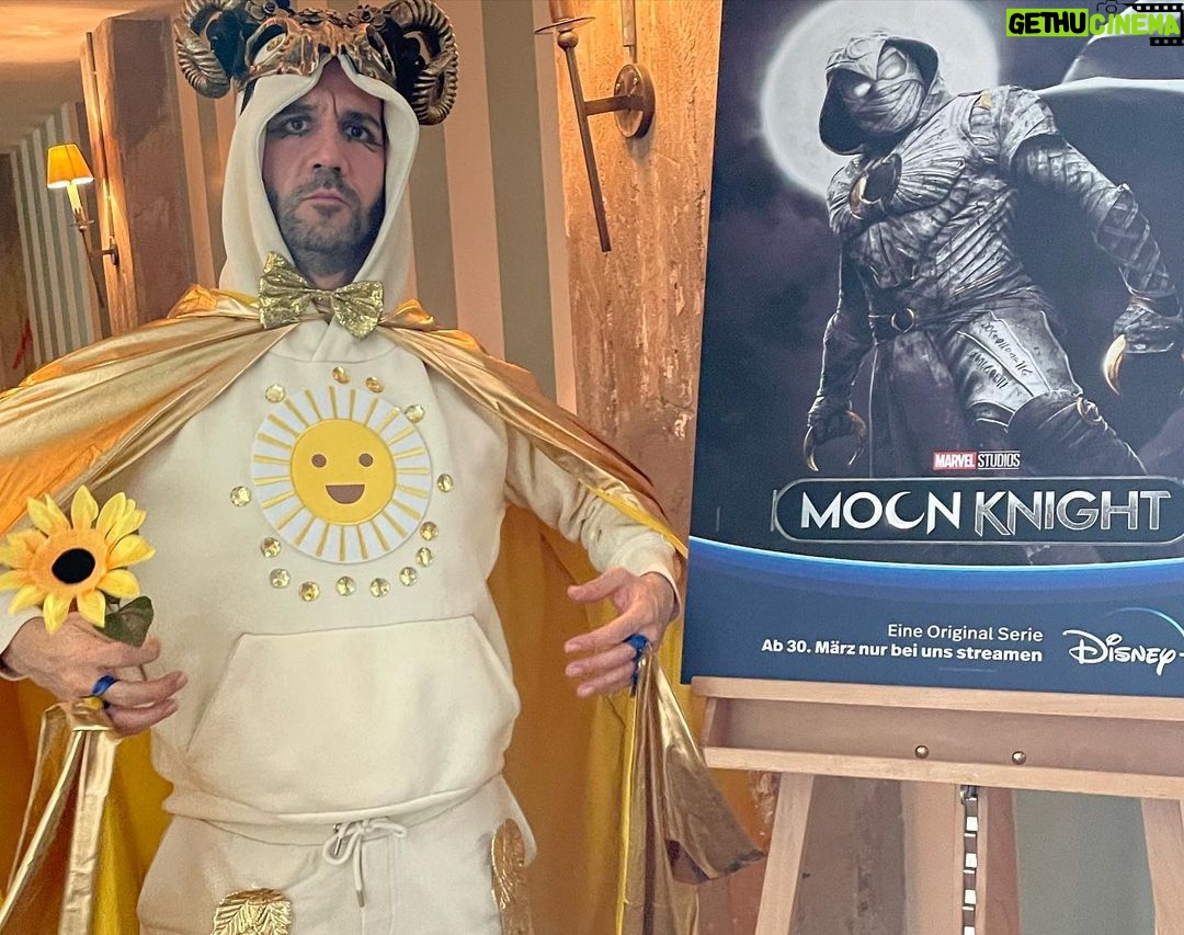 Daniele Rizzo - 456 Likes - #Moonknight Special Screening im Bode Museum. Was für ein cooler Abend & wieder mal eine ganz neue #Marvel Erfahrung.
Ich wette, ihr werdet die Serie mehrfach gucken, da es sehr viel zu entdecken gibt. #OscarIsaac & @ethanhawke spielen einfach fantastisch.
Danke für die Einladung! @disneyplusde
Mein Clip „MoonKnight vs SunKnight“ kommt die Tage raus :) 🌙 ☀️
#moonknight #marvel #disneyplus