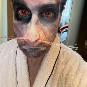 Daniele Rizzo Instagram - @fahri_yardim spricht Rocket Racoon und trifft seinen alten Hamsterrad Freund Fretchen Flinte bzw. Handgranaten Hase! 
Ob er es in den Film geschafft hat, seht ihr ab jetzt im Kino! 
(Die Action & Musik ist wirklich was für die fette Leinwand!!!)

@guardiansofthegalaxy @marvel_de @marvel #guardiansofthegalaxyvol3
