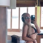 Daniella Chávez Instagram - Una Rubia Ricota como @daniellachavezofficial #Baccarat @Ozuna 🧸 ya la escucharon? Maldives Islands
