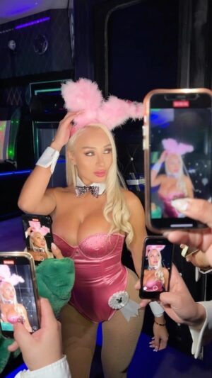 Daniella Chávez Instagram - Exitosa, poderosa, bonita y bendecida✨
Tú en 4 Palabras: