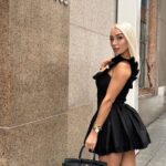 Daniella Chávez Instagram – NY Moments 🩶 Recuerda que para algunos serás presumida, para otros inspiradora; la del problema no eres tú, sino de quien te observa y cómo lo hace.
¡No dejes de brillar por nadie!👑 New York , Estados Unidos.