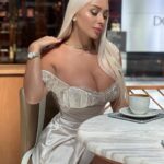 Daniella Chávez Instagram - @NovaMEN by @FashionNova ✨ ¿Puede un hombre casado salir a comer con una amiga? Dubai Mall