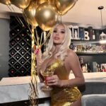 Daniella Chávez Instagram - Happy New Year🥂💫 @NovaMen by @FashionNova outfit✨