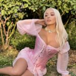 Daniella Chávez Instagram - Dany Coquette 🎀 Besitos lindo fin de semana 🐇