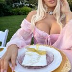 Daniella Chávez Instagram - Dany Coquette 🎀 Besitos lindo fin de semana 🐇