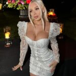 Daniella Chávez Instagram - La Dolce Vita🍷 @NovaMen by @FashionNova 🤍 dónde está mi Novio? 👰🏼‍♀️