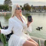 Daniella Chávez Instagram - Moments in Paris ✨Cuál es tu Fav? El mío es el último 🤫Video🥰 Paris, France