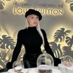 Daniella Chávez Instagram - Café Louis Vuitton 🤎☕️🍫Eres de Té o Café? Yo los 2 y si es con postre mejor 🍰.