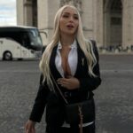 Daniella Chávez Instagram - Por las calles de París💫 Bebé siempre habrá otra oportunidad, otro empleo, otra amistad, otro amor, pero nunca otra Vida, no la desperdicies✨L1NK 1N B10😋 Arc of Triumph, Des Champs Élysées