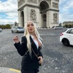 Daniella Chávez Instagram - Por las calles de París💫 Bebé siempre habrá otra oportunidad, otro empleo, otra amistad, otro amor, pero nunca otra Vida, no la desperdicies✨L1NK 1N B10😋 Arc of Triumph, Des Champs Élysées