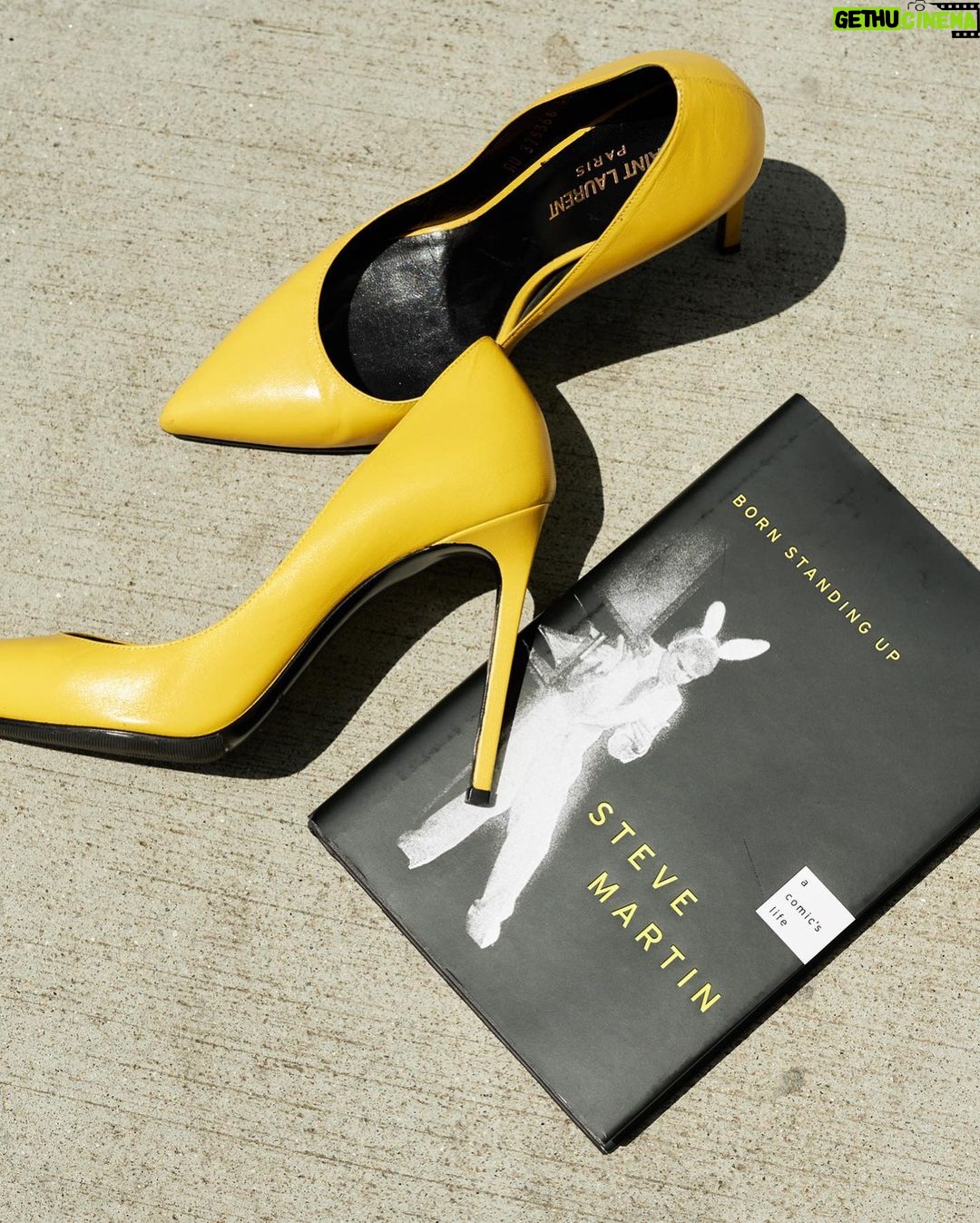Danielle Robay Instagram - Good shoes + good books…they take you places 🌪️ Los Angeles, California