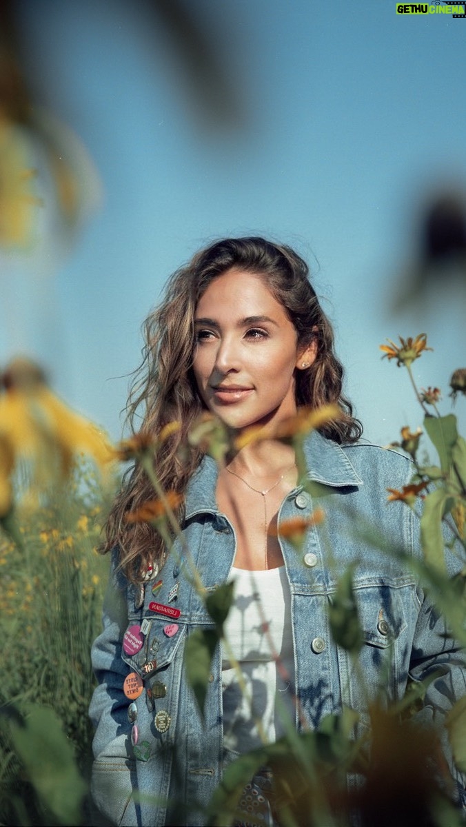 Danielle Robay Instagram - 🌎 I’m honored to be hosting @environmentalworkinggroup’s #CleanCon23 conference Sept 23 in LA! The @environmentalworkinggroup’s work has hugely impacted my life and I’m excited to have the opportunity to share their work + advocacy with you. Details: •The first 100 people who register using the code: DANIELLEROBAY get FREE admission to the day-long wellness event. Link in stories • There will be a full day of panelists and speakers: @tracyandersonmethod @arielle @monavand @sophiaroe @hyram @kateydenno @toju_alchemist  @monasharma @sheacoulee @greggrenfrew @dr.organicmommy @sarahrhoward @thelaurenkennedy @laurenhbehringer @adrienneelrod @jocelynlyle @josephkulak @katandkale @ashley_prange @carriepezz @elisemuseles @hillarypete The world of clean + non toxic living can feel really overwhelming (there’s a ton of misleading information out there. The EWG is the go to, trusted source. The whole day is dedicated to QUESTIONING what works and what we can work to change + LIVING BETTER 🙏 Los Angeles, California