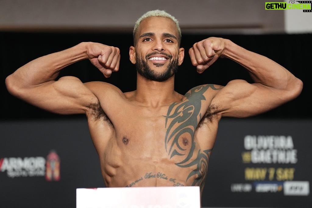 Danny Roberts Instagram - 170.5lbs 🎯 Time to refuel and turn up!🔋 #UFC #UFC274 #UFCEurope #MMA #UKMMA #MixedMartialArts #JonesWrestling #HKickboxing #NoLimits #CombatSports Phoenix, Arizona