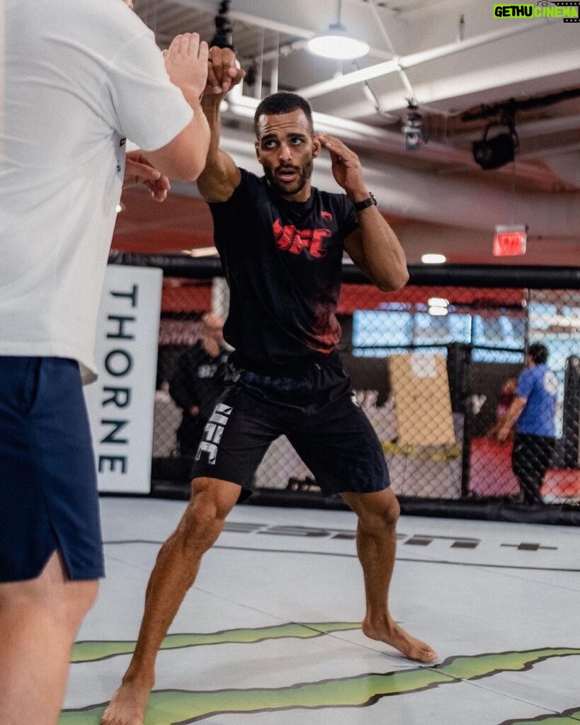 Danny Roberts Instagram - 10+ years in the game but hungrier than ever! May 7 time to eat! 😤🔥🍫 #UFC #UFCEurope #UFC274 #MMA #MixedMartialArts #Fighter #Warrior #Combat #CombatSports #SanfordMMA #JonesWrestling #HKickboxing #LasVegas #TeamChocolate
