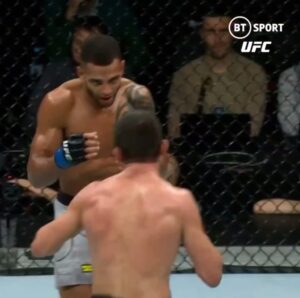 Danny Roberts Instagram - October 16th 🤫

The bookie’s worst underdog!💰 

Don’t blink! 

#UFC #UFCEurope #MMA #MixedMartialArts #UKMMA #Combat #KnockOut #KO #Fighter #SanfordMMA #JonesWrestling #HKickboxing