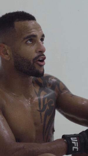 Danny Roberts Instagram - 🗣️ Fight week let’s go @ufceurope!🔥🍫

One take sheikh @stevofxl on the lens 🎬

#UFC #UFCEurope #MMA #MixedMartialArts #UFCVegas #KillCliffFC #TeamChocolate #Reels