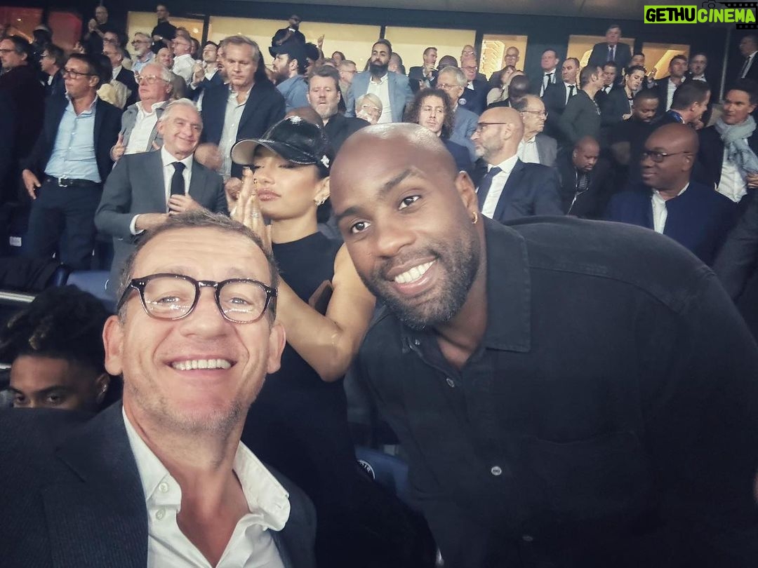 Dany Boon Instagram - Hier j’ai eu la chance de rencontrer le GOAT @teddyriner . Respect ! Pas parce qu’il est plus grand et bien plus fort que moi au judo mais RESPECT et profonde admiration pour son immense carrière conjuguée à sa gentillesse et sa générosité. ❤️