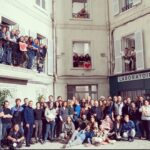 Dany Boon Instagram – Il y a un an démarrait le tournage de 8 rue de l’humanité. Merci à ma belle équipe ❤️.
#8ruedelhumanité