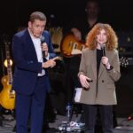 Dany Boon Instagram - Merci aux artistes, merci au public de Ch’nord, merci au Zénith eude Lille pour cette soirée caritative inoubliable !❤️ . 📸 @denis_tribhou